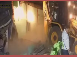 Jharkhand Breaking News! Bulldozers run after riots in Jamshedpur, more than 40 encroached plots freed, 3 houses demolished
