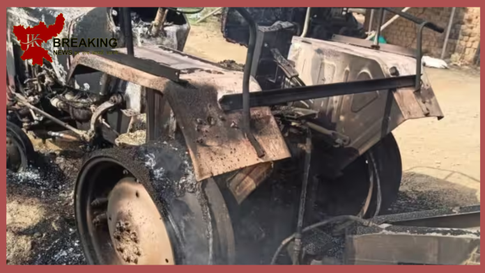 Naxalite Violence : Naxalites wreak havoc, burnt a dozen vehicles in Ramgarh-Bokaro and Lohardaga