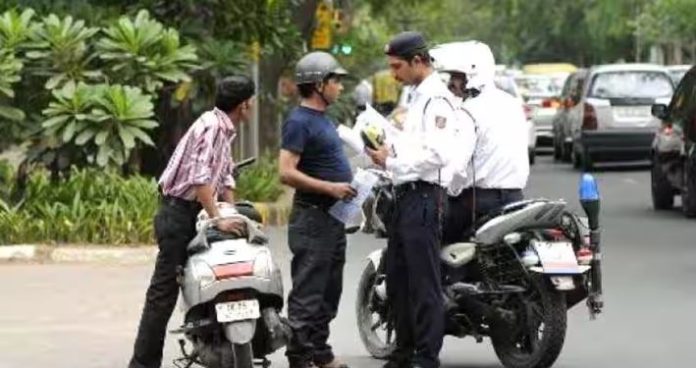 Traffic Rules New Update: ड्राइवरों के लिए बड़ी खबर! इन गलतियों के कारण 25,000 रुपये का चालान काटा जा रहा है.