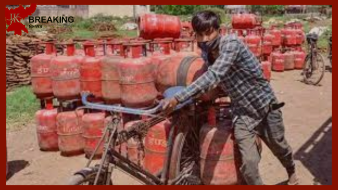 LPG cylinder became cheaper by Rs 39, got a gift before the new year