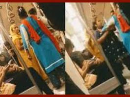 viral Video : Women fight in Delhi Metro, video goes viral