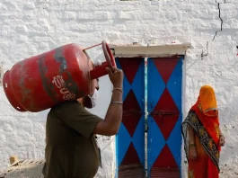 Free LPG Cylinders : Who will get two free LPG cylinders under Ujjwala Scheme? CM Yogi has announced, know the terms of the scheme