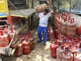 LPG Gas Cylinder : State government's big gift on New Year, these families will get gas cylinder for Rs 450