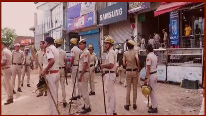 Jharkhand Breaking News! Stone pelting on idol immersion procession in Ranchi, Section 144 imposed in Nagdi market; Police engaged in identifying stone pelters