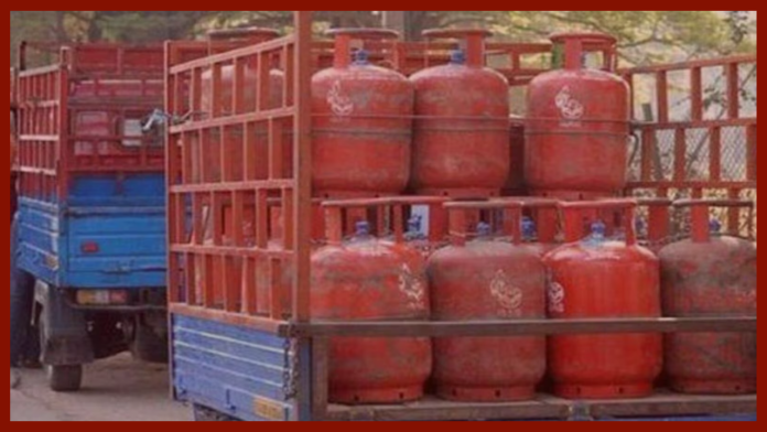 LPG Price Hike Today : Big shock to the public before the budget is released! LPG cylinder price increased by Rs 14 directly