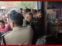 Jharkhand Breaking News: A businessman who was getting beard done in the salon was shot in the temple, the deceased was related to land business.