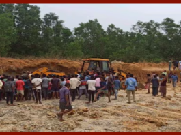 Jharkjhand News: Major accident in Jharkhand, many people buried in mud during harvesting, 3 women died on the spot