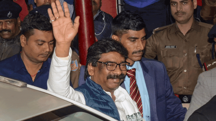 Jharkhand land scam: ED court increases troubles for 11 accused, Hemant Soren also appears for the post