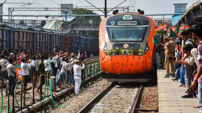 Jharkhand News: Jharkhand is going to get another superfast train, Railway Minister has announced